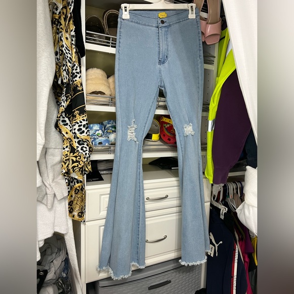 Size: Small - Picture 1 of 2